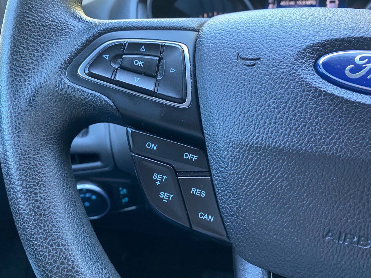 Used 2017 Ford Focus SEL FWD image 22