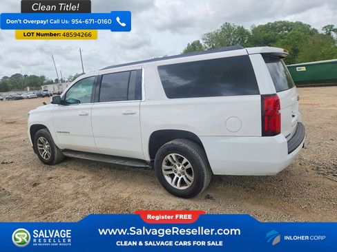 Used 2015 Chevrolet Suburban LT image 3