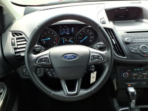 Used 2017 Ford Escape SE w/ SE Sport Appearance Package AWD/4WD image 10