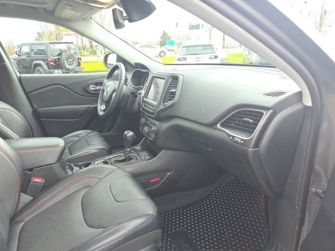 Certified 2022 Jeep Cherokee Trailhawk w/ Sun, Sound & Nav Group image 10