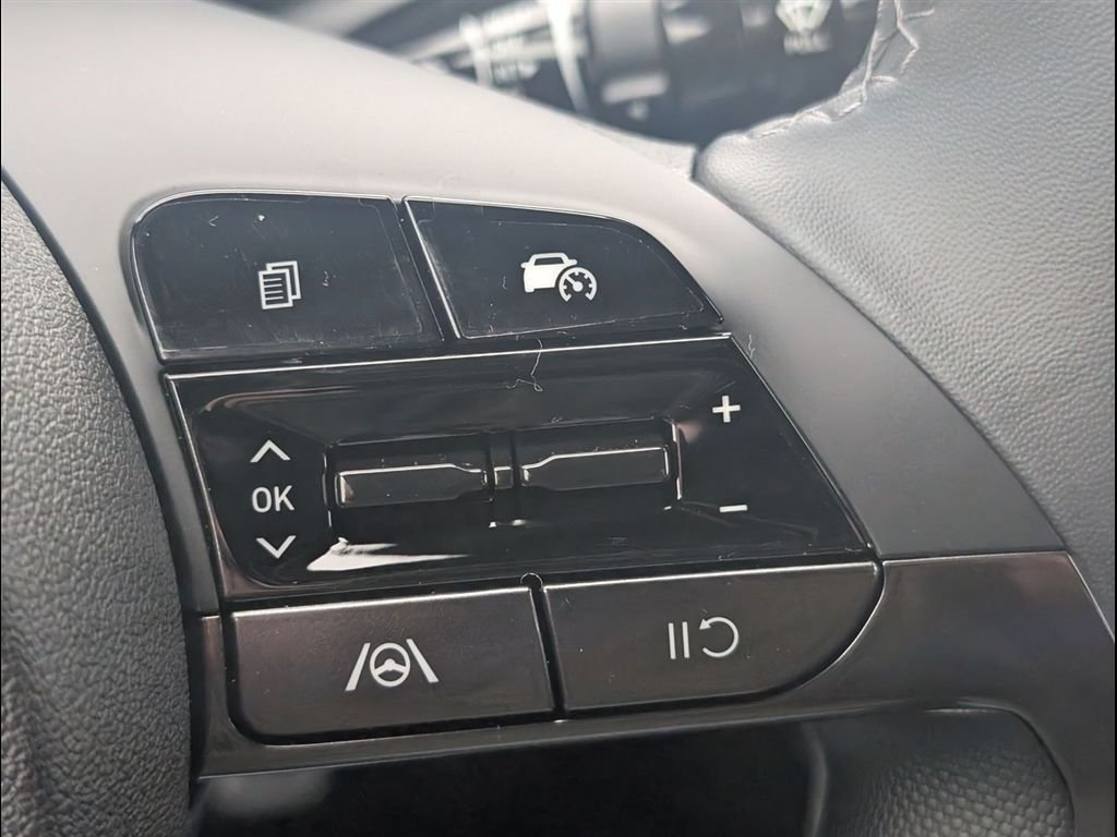 Used 2026 Hyundai Elantra Sport FWD image 16