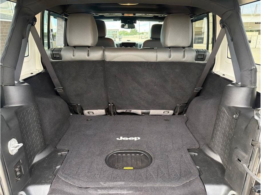 Used 2017 Jeep Wrangler Unlimited Sport w/ Quick Order Package 23S AWD/4WD image 12