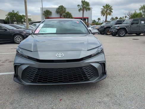 New 2026 Toyota Camry SE image 6