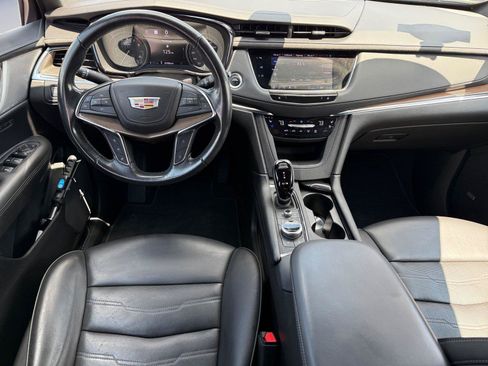 Used 2022 Cadillac XT5 Premium Luxury w/ Platinum Package AWD/4WD image 21