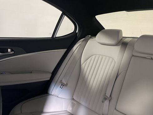 Used 2024 Genesis G70 2.5T w/ Sport Prestige Package image 13