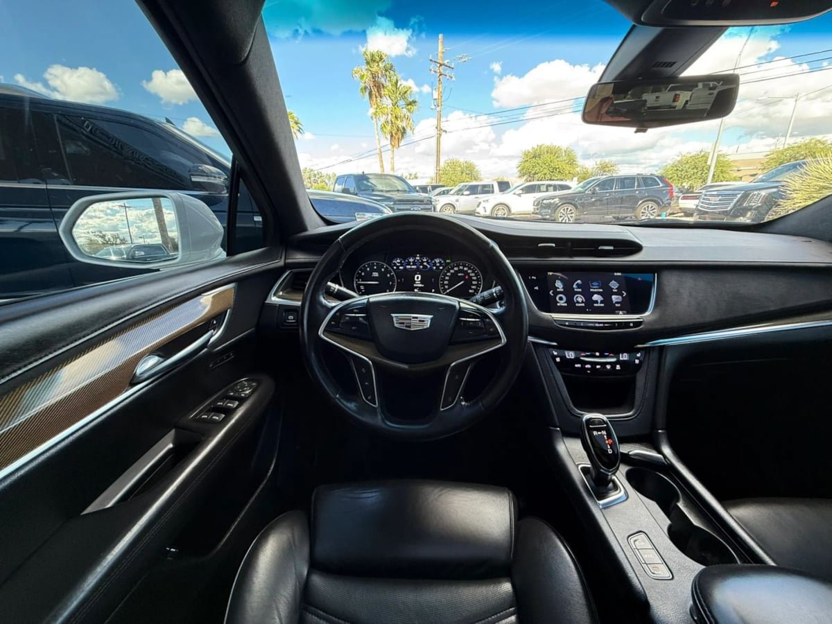 Used 2017 Cadillac XT5 Platinum w/ Driver Assist Package AWD/4WD image 53