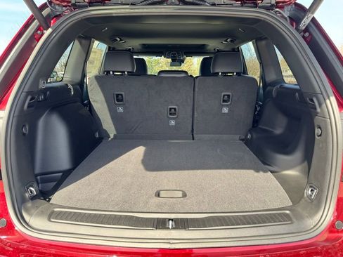 New 2026 Jeep Grand Cherokee Altitude image 32