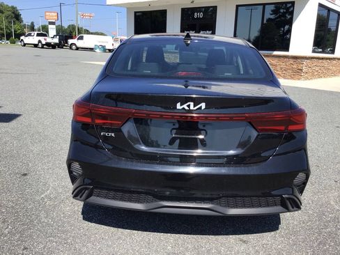 Used 2024 Kia Forte LXS FWD image 8