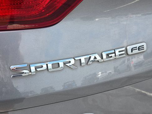 Used 2019 Kia Sportage LX FWD image 17