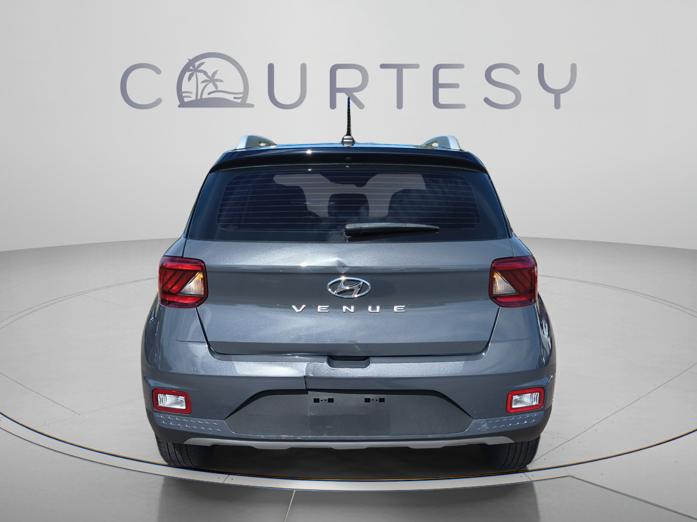 Certified 2024 Hyundai Venue Limited FWD image 4
