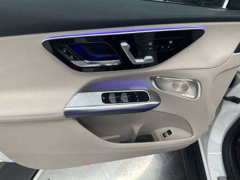 New 2026 Mercedes-Benz GLC 300 image 11