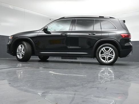 Used 2022 Mercedes-Benz GLB 250 4MATIC image 35