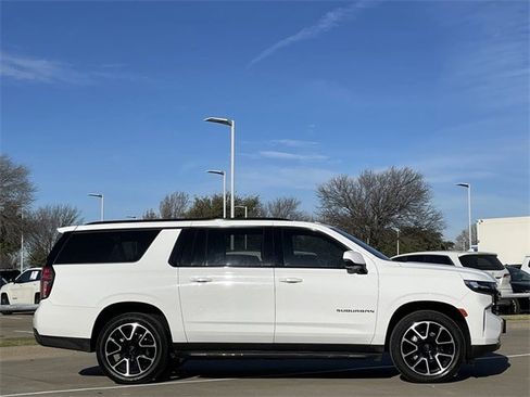 Used 2024 Chevrolet Suburban RST w/ Luxury Package image 3