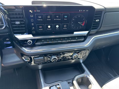 Used 2024 GMC Sierra 1500 SLT w/ SLT Premium Plus Package AWD/4WD image 22