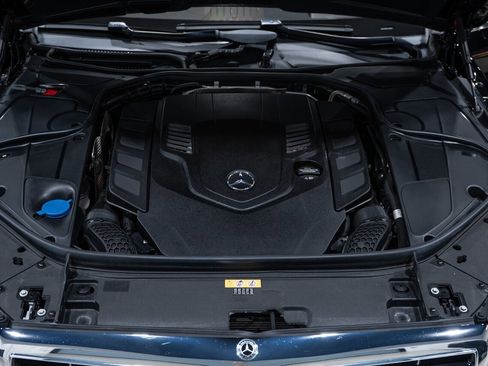 Used 2018 Mercedes-Benz Maybach S 560 4MATIC image 51