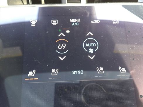 New 2025 Porsche Taycan image 28