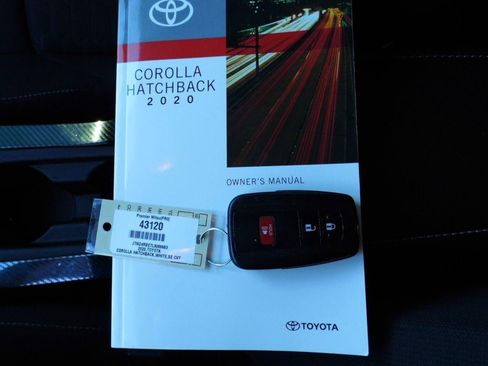 Used 2020 Toyota Corolla SE image 27