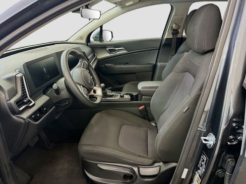 Used 2025 Kia Sportage LX AWD/4WD image 13