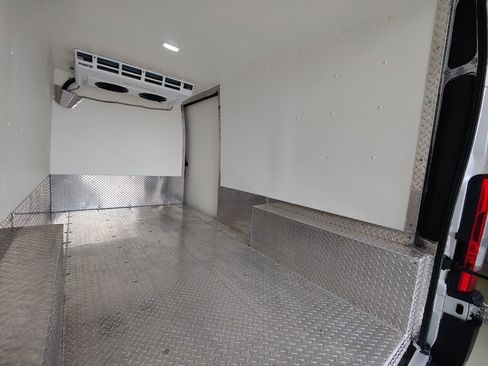 Used 2022 RAM ProMaster 2500 image 9