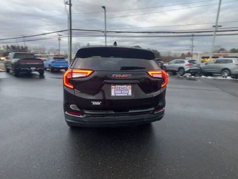 Used 2023 GMC Terrain SLE w/ Driver Convenience Package image 7