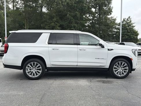 Used 2023 GMC Yukon XL Denali RWD image 8