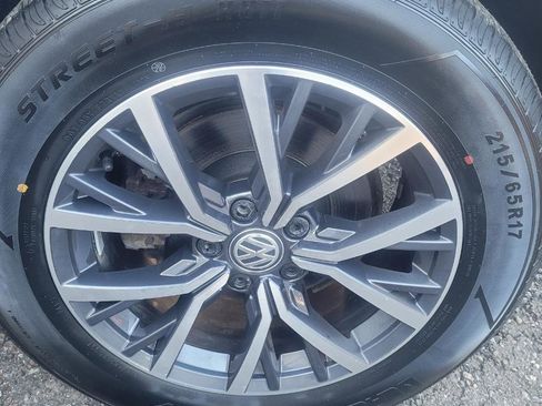 Used 2019 Volkswagen Tiguan SE w/ Panoramic Sunroof Package AWD/4WD image 42