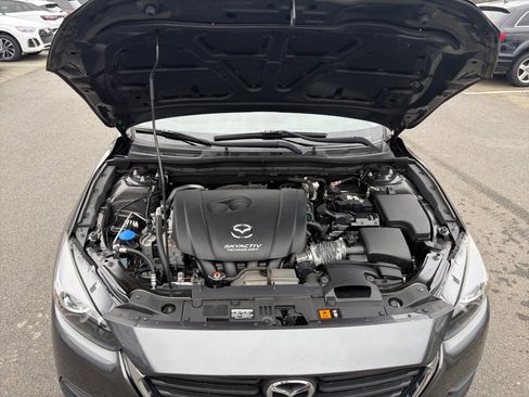 Used 2018 MAZDA MAZDA3 Touring image 16