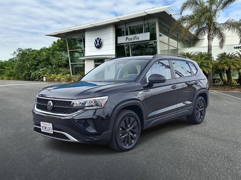 Used 2022 Volkswagen Taos S image 1