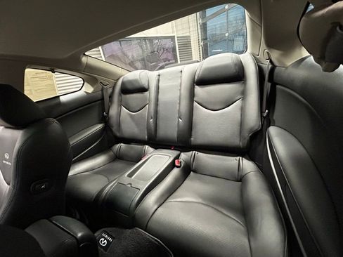 Used 2012 INFINITI G37 x w/ Premium Pkg image 7