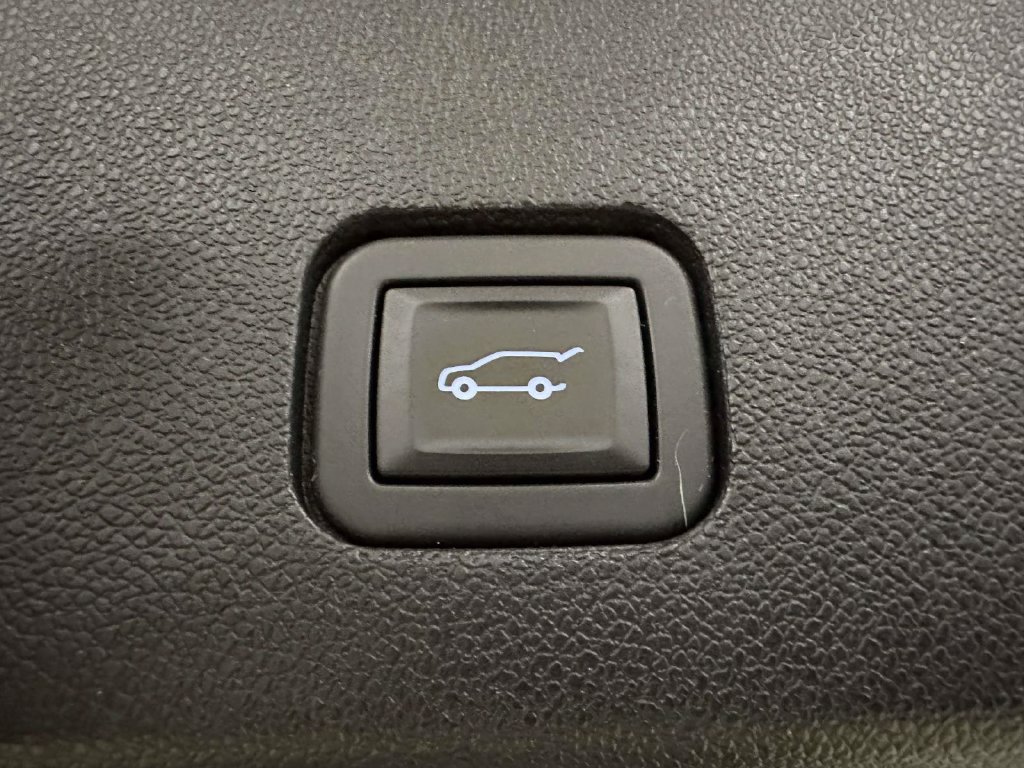 Used 2021 Cadillac XT6 Sport AWD/4WD image 14