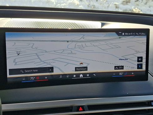 Used 2024 BMW iX xDrive50 w/ Premium Package image 17