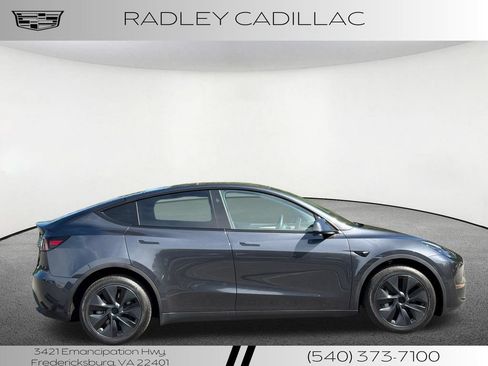 Used 2025 Tesla Model Y Long Range AWD/4WD image 18