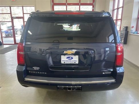 Used 2018 Chevrolet Suburban Premier image 6