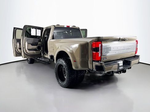Used 2026 Ford F450 Platinum w/ Platinum Plus Package image 36