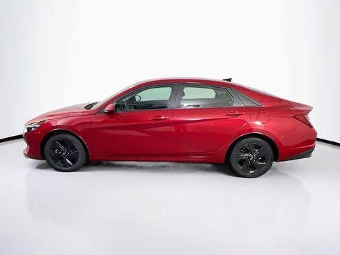 Used 2023 Hyundai Elantra SEL FWD image 8
