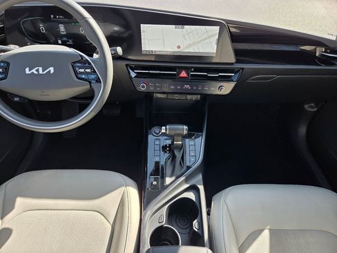 Used 2023 Kia Niro EX FWD image 15