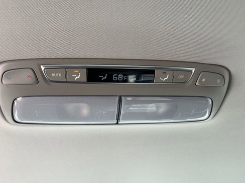 Used 2022 Kia Telluride LX FWD image 25