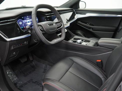 Used 2024 Jeep Wagoneer Launch Edition image 18