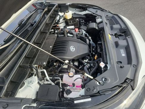 Used 2023 Toyota Highlander LE image 39