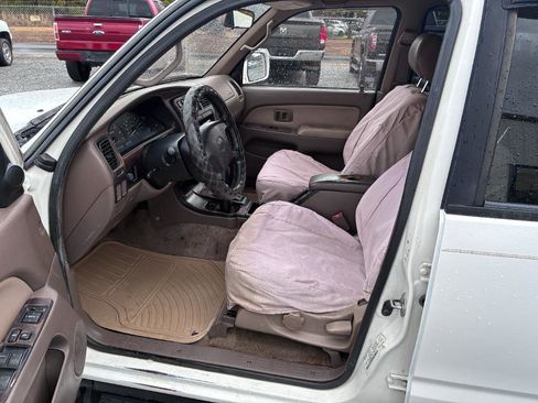 Used 1998 Toyota 4Runner SR5 AWD/4WD image 9