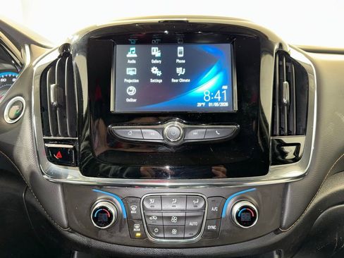 Used 2018 Chevrolet Traverse LS image 27