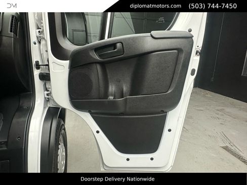 Used 2025 RAM ProMaster 2500 w/ Convenience Group image 21