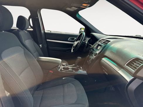 Used 2016 Ford Explorer XLT AWD/4WD image 14
