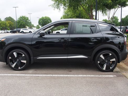 Used 2025 Nissan Kicks SR AWD/4WD image 4