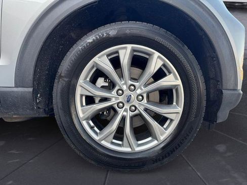 Certified 2021 Ford Explorer XLT w/ Equipment Group 202A image 14