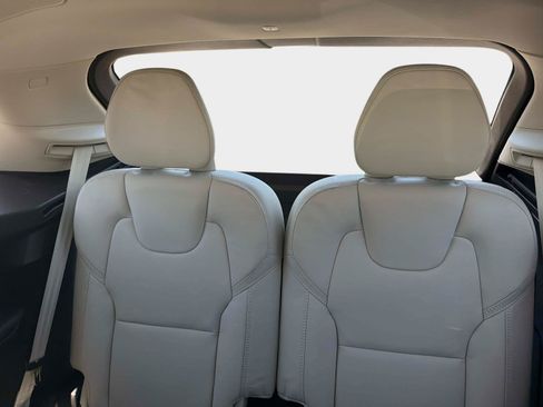 Used 2025 Volvo XC90 T8 Ultra w/ Protection Package Premier AWD/4WD image 15
