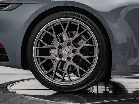 Used 2024 Porsche 911 Carrera RWD image 87