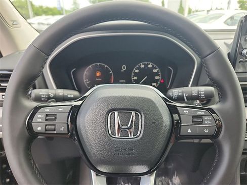 New 2025 Honda Pilot Touring image 17