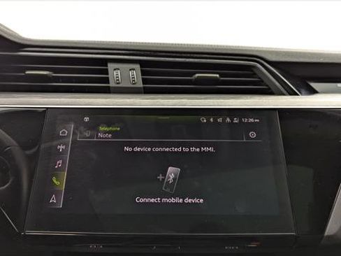 Used 2023 Audi e-tron Premium image 31