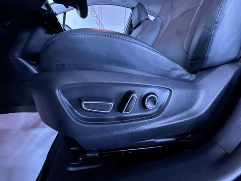 Used 2017 Toyota Prius Four Touring w/ Premium Convenience Package FWD image 13